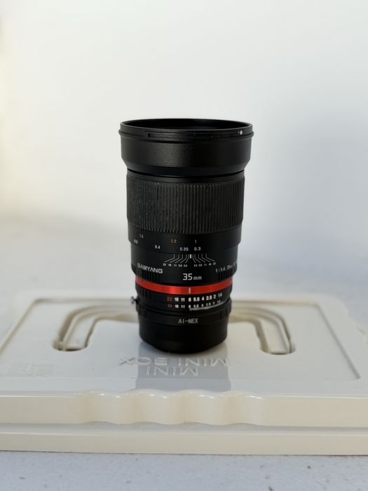 Lente Samyang 35mm T1.4