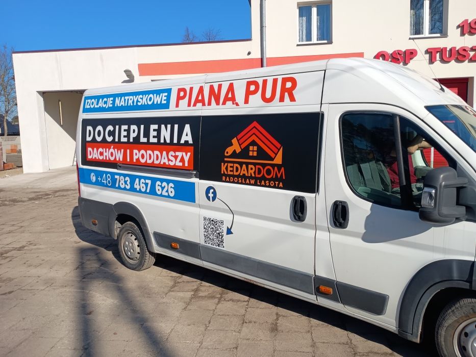Reklama na samochód oklejanie busów witryn montaż reklam cała Łodz