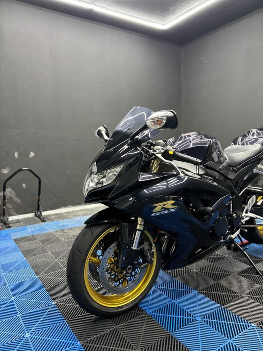 Suzuki GSXR 600 k8