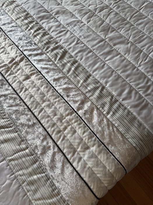 Cobertor cama de casal com almofadas