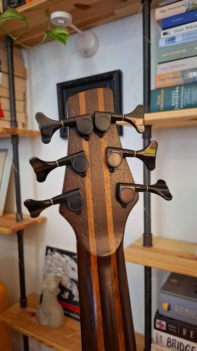 Gitara basowa 6-strunowa Langowski