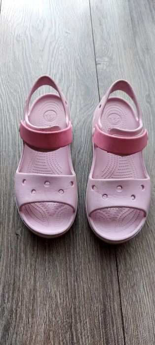 Sandały Crocs J3 34/35