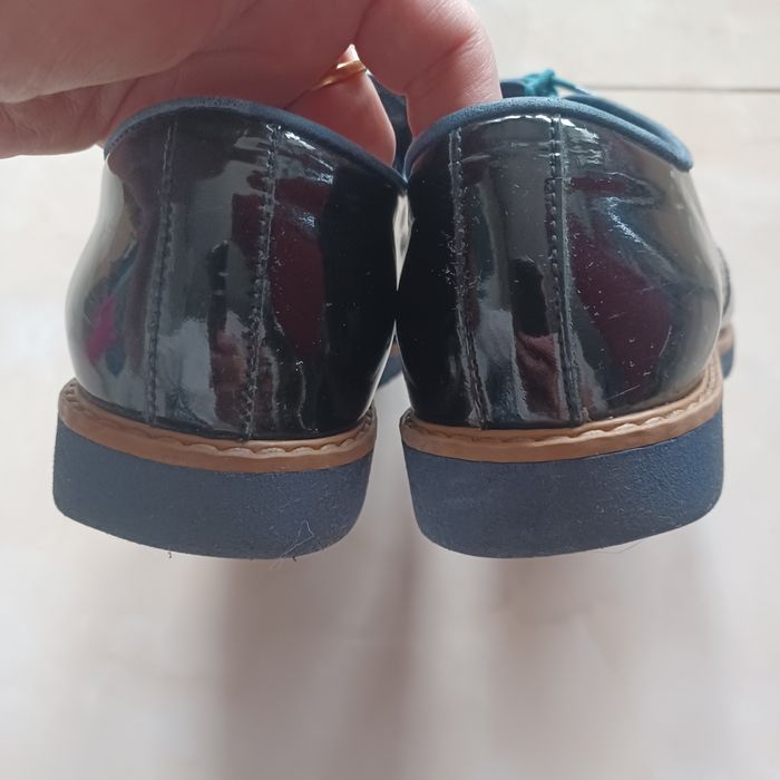 Buty Carinii skórzane lakierowane 38/ salon 549 zł