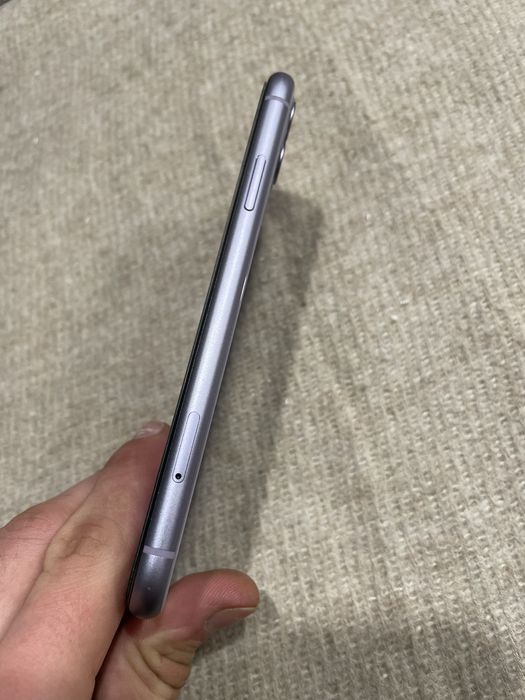 Продається iPhone 11 в гарному стані 128