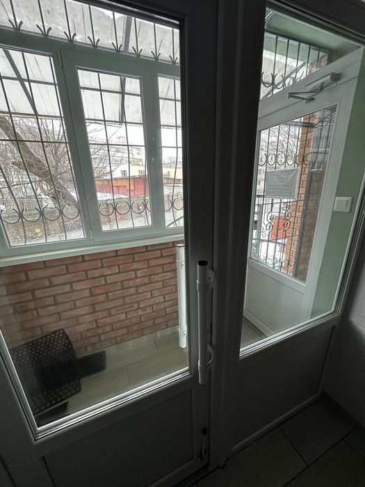 Продаж комерційного приміщення 85 метрів (1поверх+цоколь) центр міста