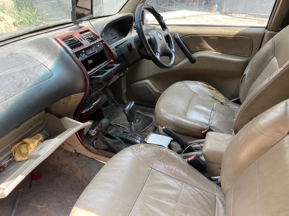 Двері від Nissan Terrano II (R20; 1993—2007)