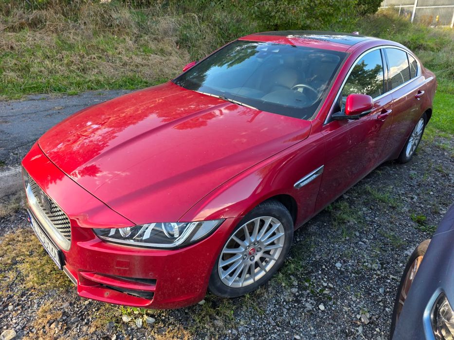 Jaguar XE