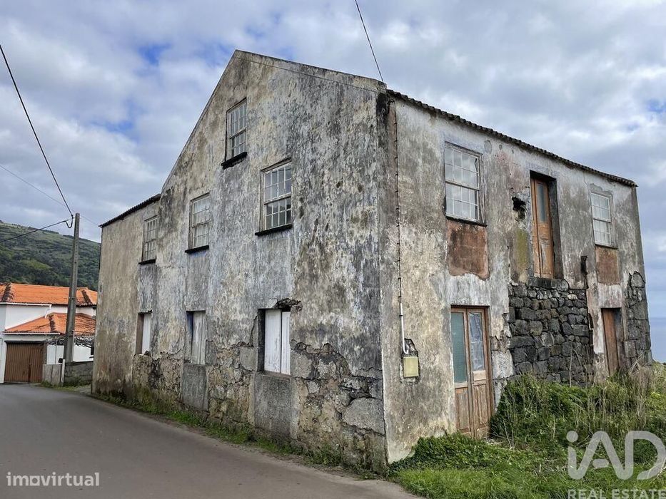 Casa T7 em Ribeira Seca de 179,00 m2