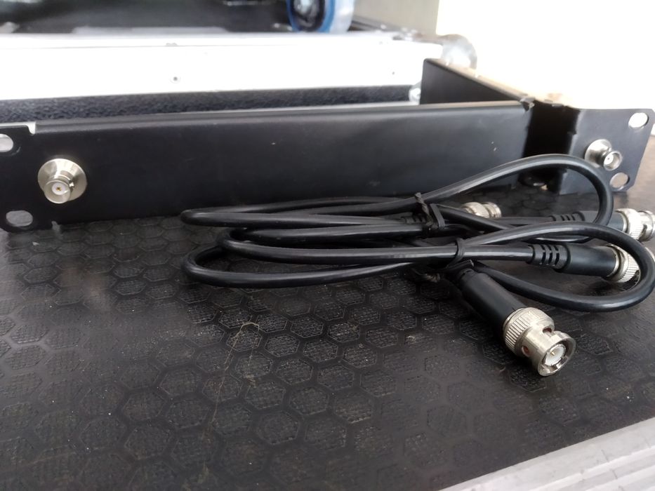 Shure SLX4 + SLX2 Beta58A63825187472515123