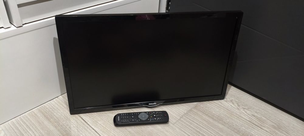 Telewizor Philips 24"  pilot 12V 24pfs4022/12