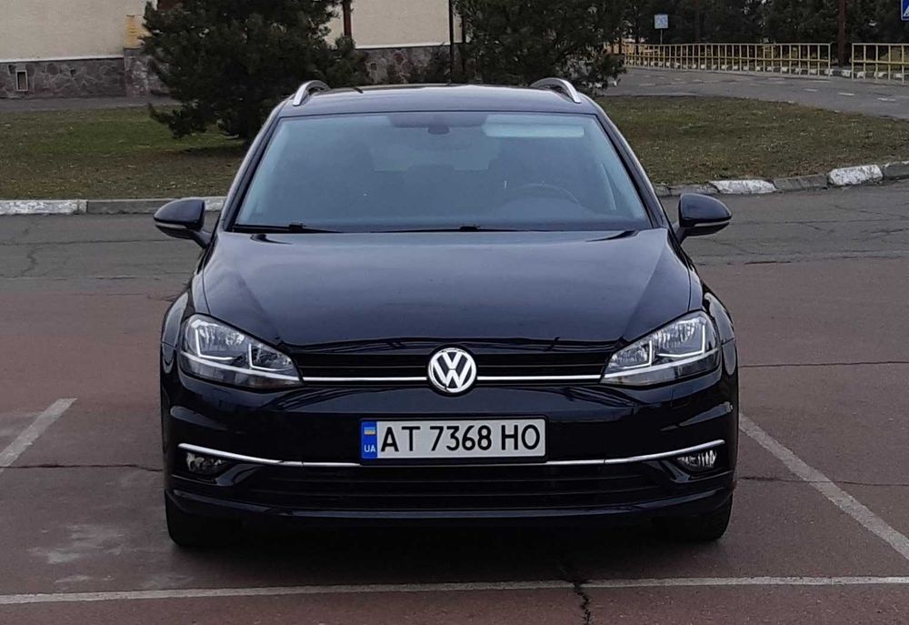 Volkswagen Golf 2018 р., пробіг лише 72 тис. км (під ремонт порогу)