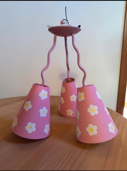 Candeeiro de quarto de menina