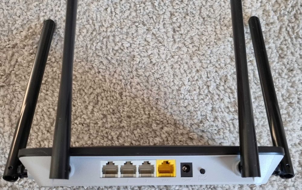 Router Mercusys AC 1200 AC12G