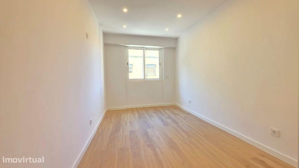 T2 | 1º andar | totalmente remodelado | 66 m² | Encosta do Sol