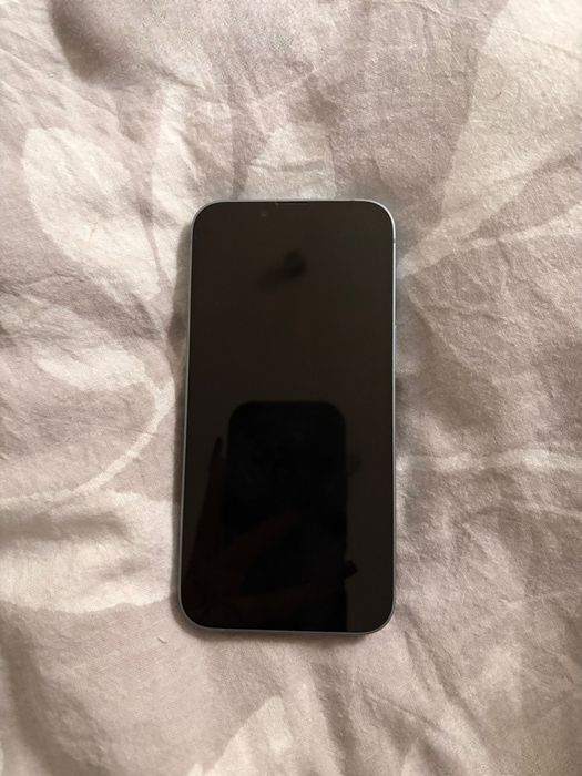Iphone 14 niebieski