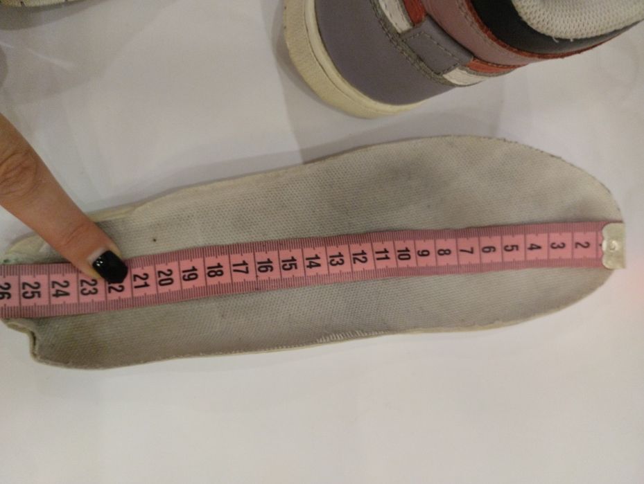 Кросівки Nike шкіряні вживані 38 р. 25 см устілка
