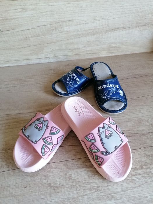 Klapki dziecięce dla dziewczynki Pusheen i pantofle r. 27/28
