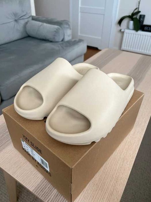 adidas Yeezy Slide .46