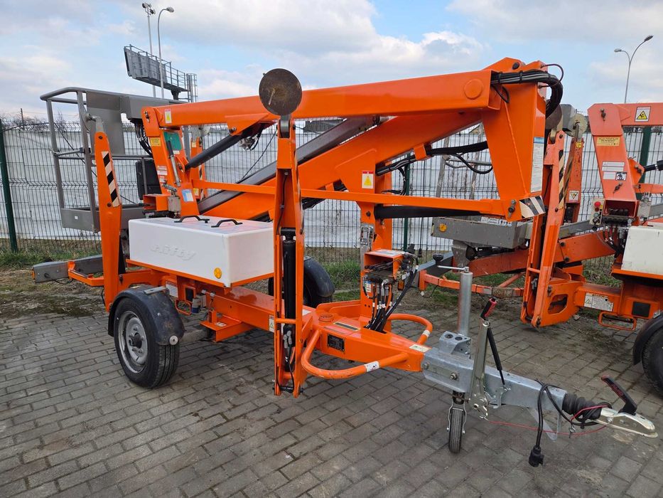 podnośnik koszowy zwyżka na przyczepie 12 m niftylift 120 tac samojezdny elektryczny przyczepa genie dino omme matilsa