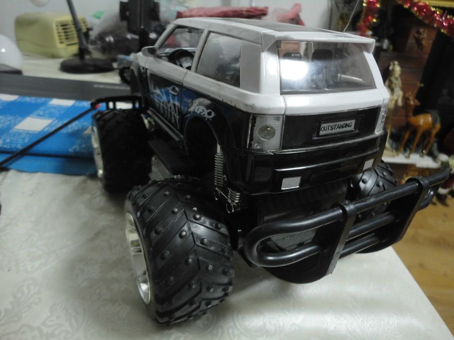 продам большой джип mastodon на управлении