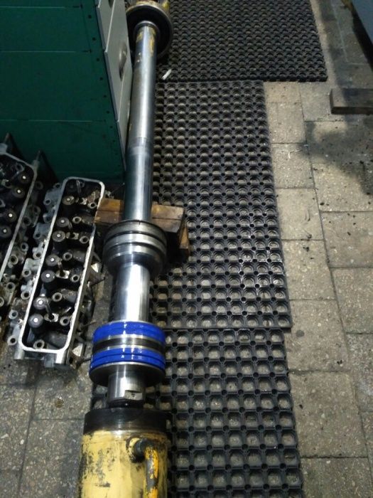 Ремонт гідроциліндрів JCB, CAT, Manitou...