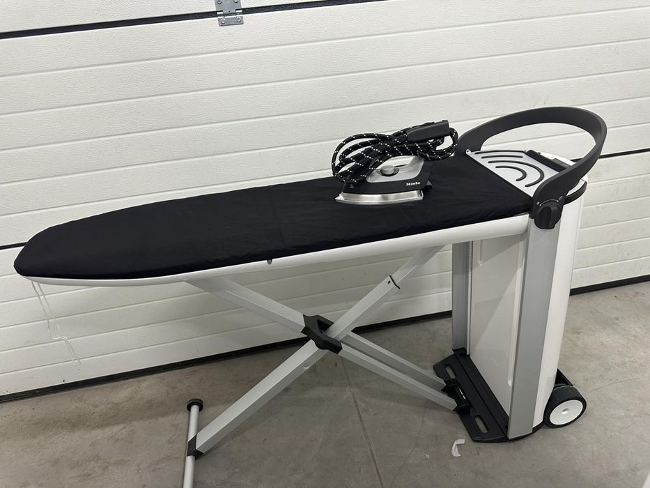 Гладильна система Miele B1847