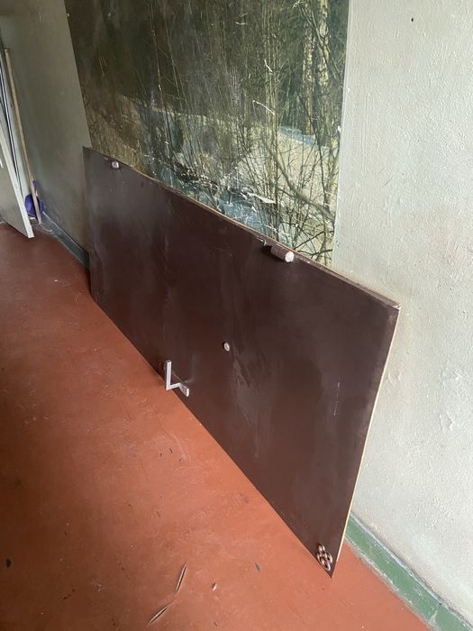 Дверь взодная металтческая