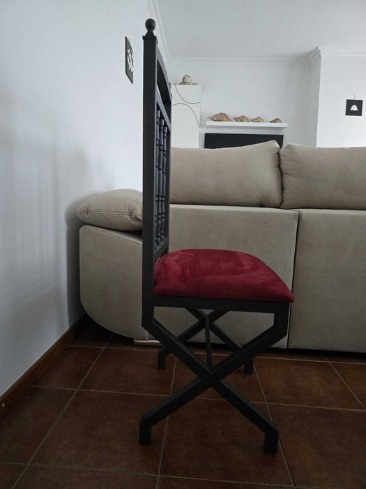 Cadeiras em ferro para mesa de jantar