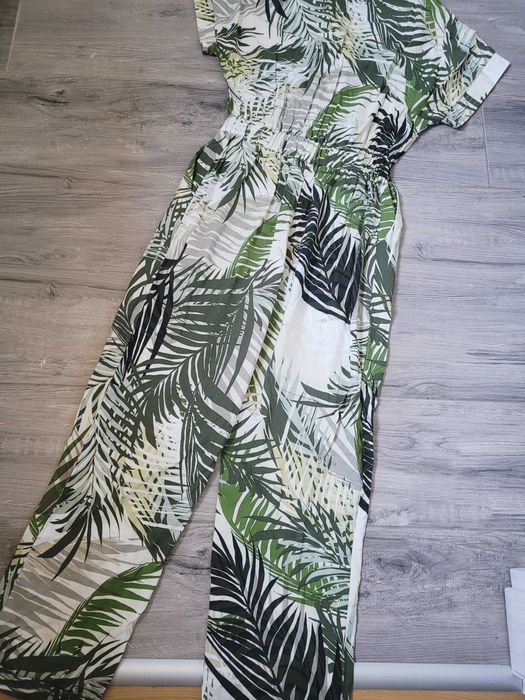 Letni tropikalny kombinezon wiskoza liście boho koszulowy