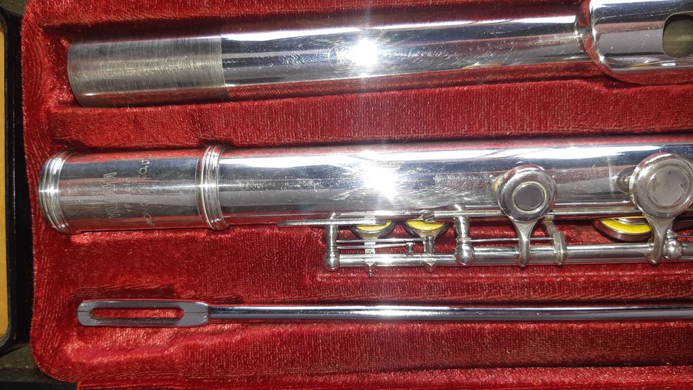 Flauta Transversal :  Yamaha YFL-261 S  Japan