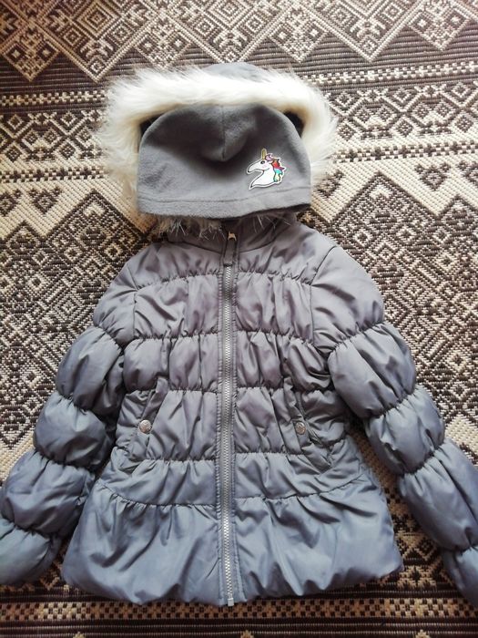 Демісезонна куртка на дівчинку 5-6 років