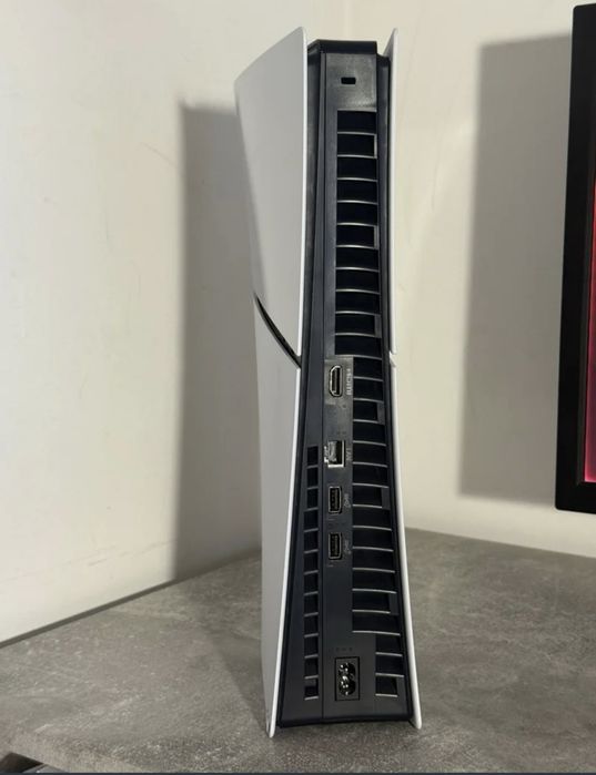 Ps5 Slim 1tb  comprada a 2 meses