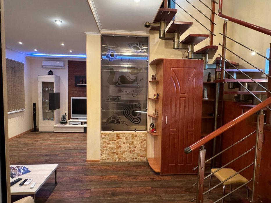 Оренда Будинку Ольжича, (можна під офіс) Генератор, гараж, БЕЗ%