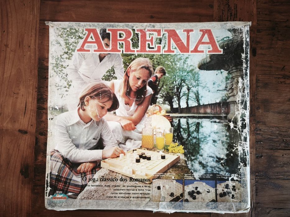 Jogo de tabuleiro vintage "Arena - o jogo clássico dos Romanos"