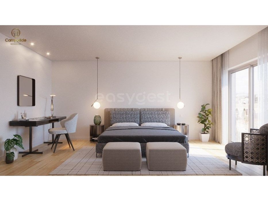 Apartamento T3 com 2 suítes em Campolide