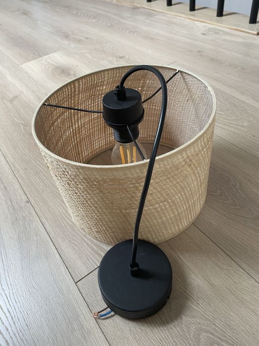 Lampa ratanowa czarna