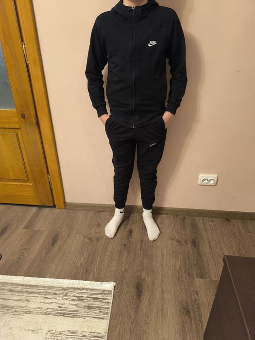 Костюм з логотипом nike без утеплення 146 зріст