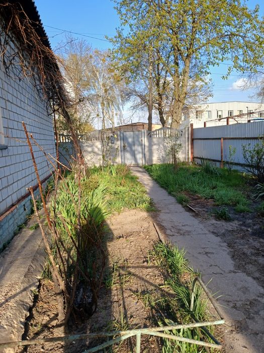 Продам 1\2 часть дома Промышленная