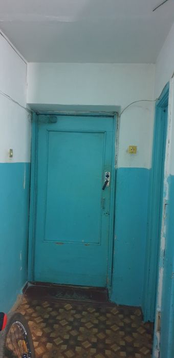 Продаж. Кімната в гуртожитку, Майдан Польовий