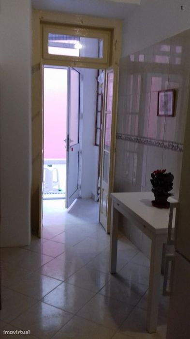 Quarto - localizado em Alameda Lisbon
