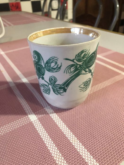 Продам  чашки в гарному стані