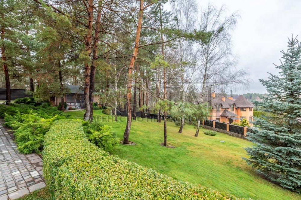 Пропонується в оренду двоповерховий затишний будинок в Гореничах 250м2