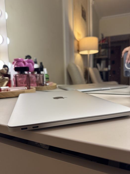 Macbook pro 13 2017 8/256