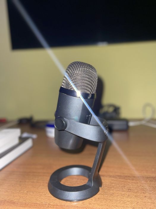 Микрофон Blue Yeti Nano Logitech