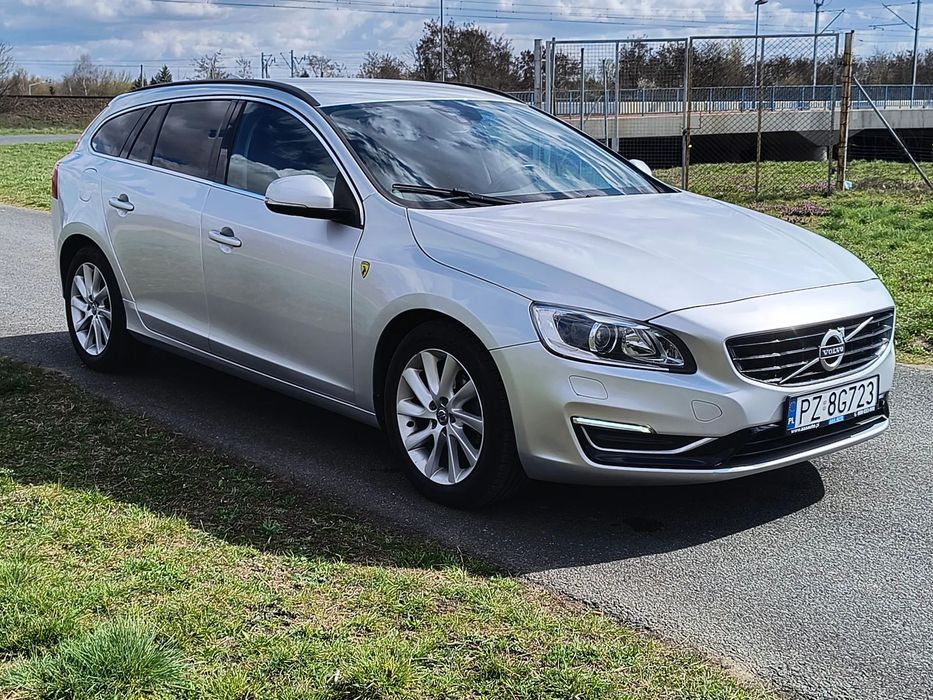 Volvo V60 VOLVO V60 niski potwierdzony przebieg