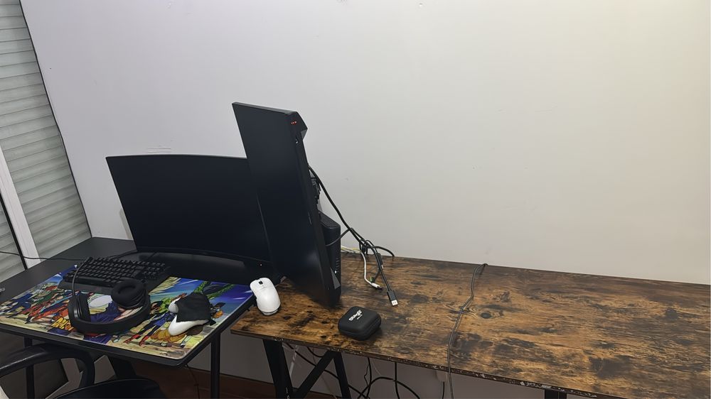 Vendo 2 monitores 27 e 24 polegadas