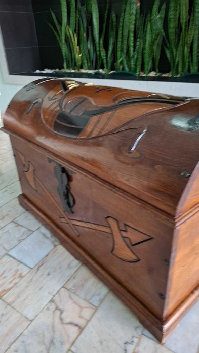 Arca maciça portuguesa antiguidade