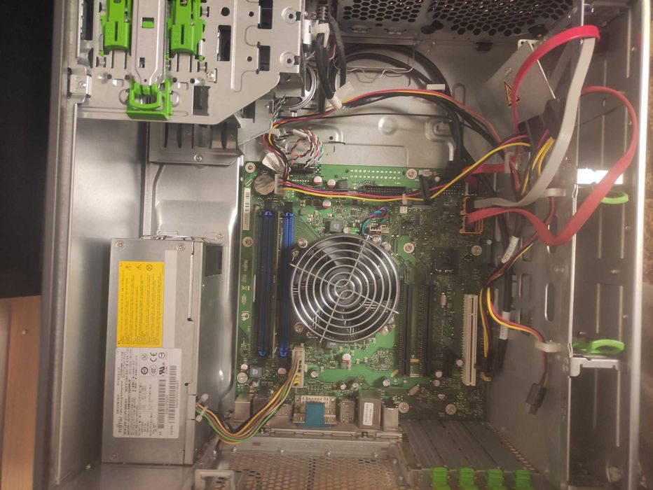 Системный блок Fujitsu Esprimo P710 E90+ /Intel Core i3 3220/4 GB DDR3