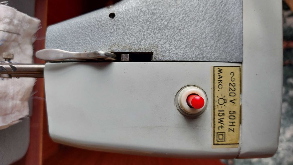 Швейная машина Чайка 142 - М