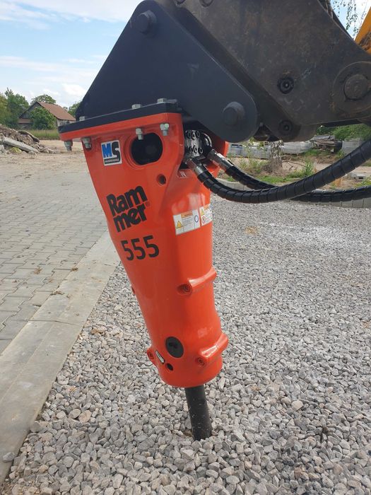 Młot hydrauliczny wyburzeniowy 275kg Rammer BR555 koparka 3,2 - 8t